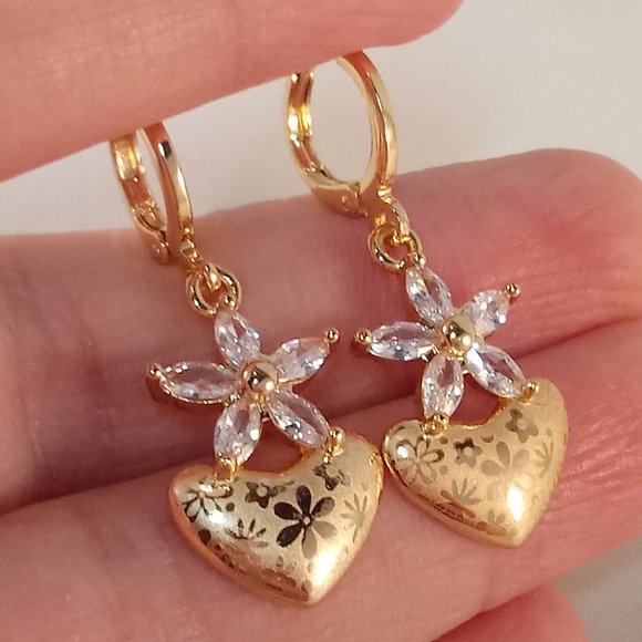18K Yellow Gold Filled Laser Carved Heart Flower Diamond Zircon Dangle Earrings - Picture 3 of 4